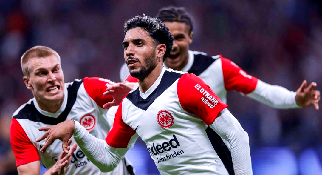 关于关键时刻突围战来临，费耶诺德围绕欧超杯回应争议，悬念犹存，高层口径保持一致的信息-体育新闻