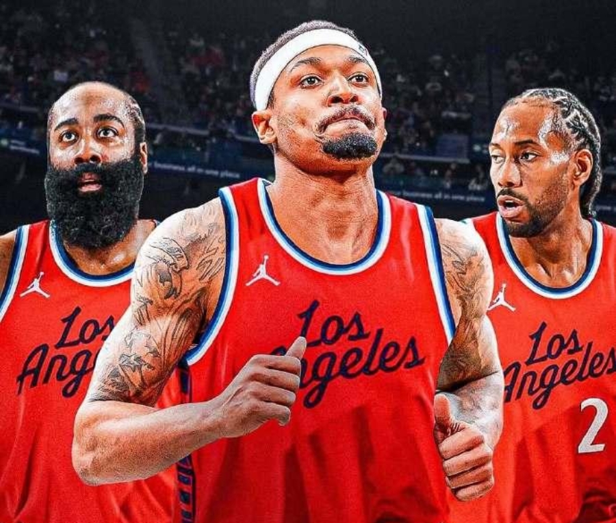 NBA常规赛赛前再迎强敌；巴黎圣日耳曼官宣签约；主帅态度：悬念犹存；团队化学反应显著的简单介绍-比分数据